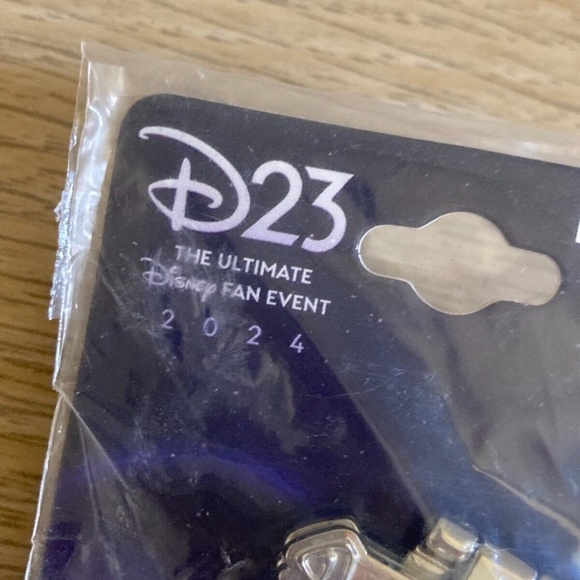 2024 D23 EXPO BOXLUNCH NIGHTMARE BEFORE CHRISTMAS JACK SALLY PICTURE FRAME PIN - Picture 3 of 4